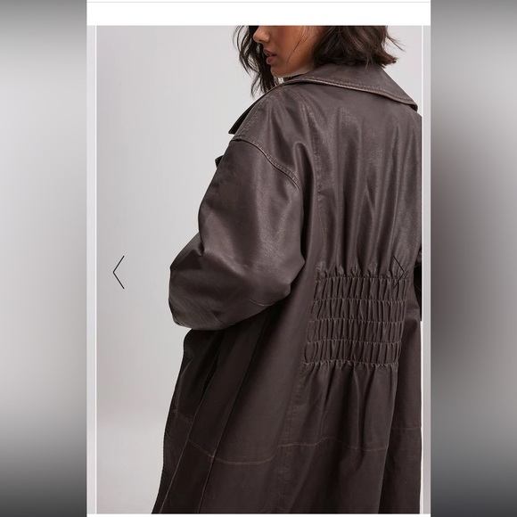 Big Collar Worn PU Oversized Jacket in S/4 - Picture 3 of 4